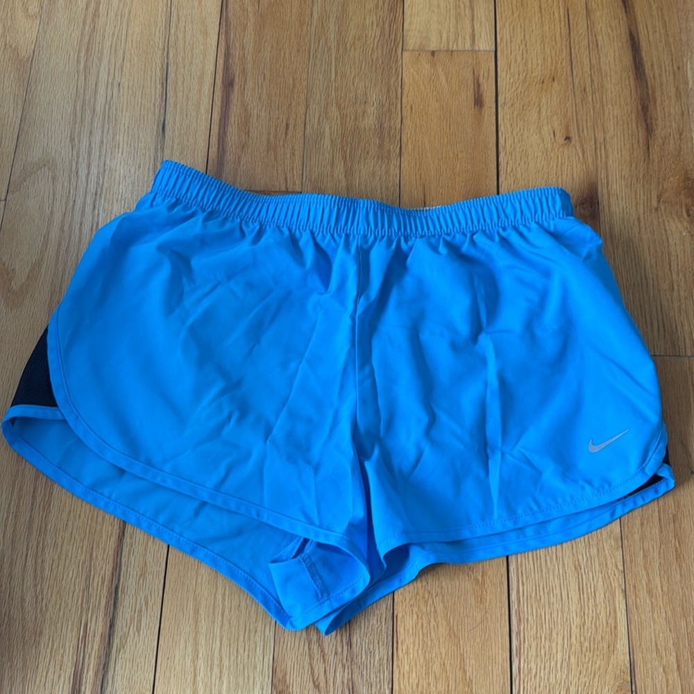 Women’s athletic short, Nike, size Small